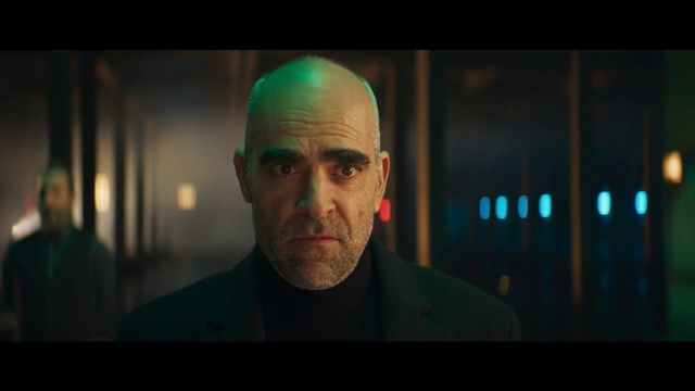 Video Reference: Flash photography, Jaw, Beard, Facial hair, Electric blue, Darkness, Fun, Symmetry, Portrait, Portrait photography