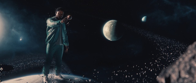 Video Reference: Atmosphere, Moon, Sky, Flash photography, Astronomical object, Midnight, Science, Entertainment, Space, Event