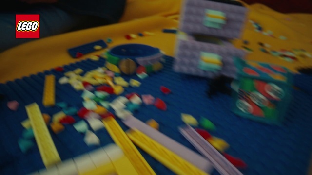 Video Reference: Toy, Indoor games and sports, Rectangle, Toy block, Recreation, Plastic, Wood, Electric blue, Games, Art