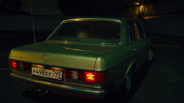 Video Reference: Automotive parking light, Automotive tail & brake light, Automotive side marker light, Car, Vehicle registration plate, Vehicle, Automotive lighting, Wheel, Motor vehicle, Bumper