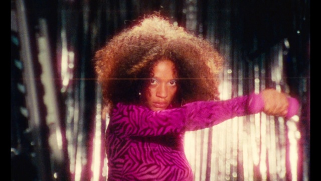 Video Reference: Purple, Flash photography, Gesture, Violet, Tints and shades, Fashion design, Magenta, Electric blue, Event, Fun
