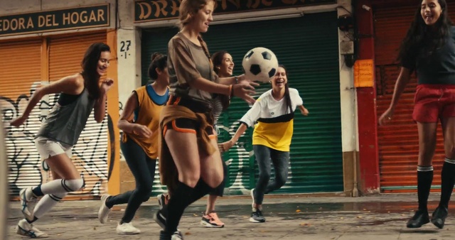 Video Reference: Footwear, Shoe, Leg, Soccer, Sneakers, Happy, Thigh, Ball, Entertainment, Football