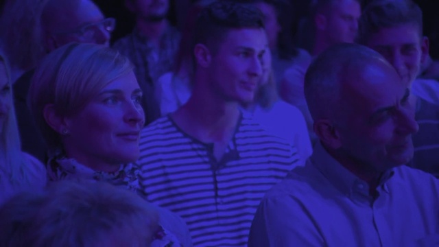 Video Reference: Purple, Blue, Entertainment, Interaction, Violet, Fun, Magenta, Crowd, Electric blue, T-shirt