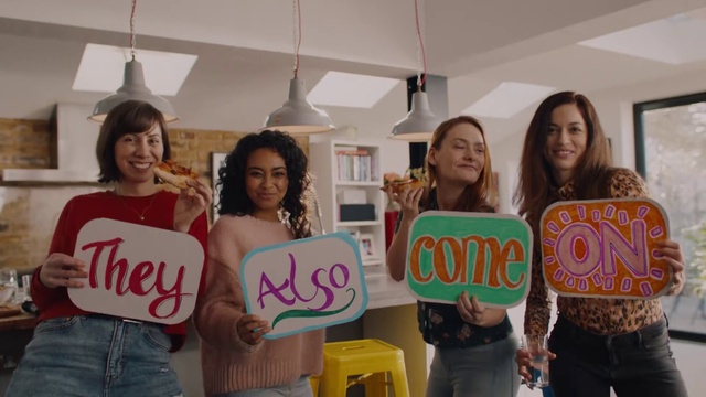 Video Reference: Smile, Jeans, Skin, Facial expression, Fashion, Happy, Sharing, Eyewear, T-shirt, Social group