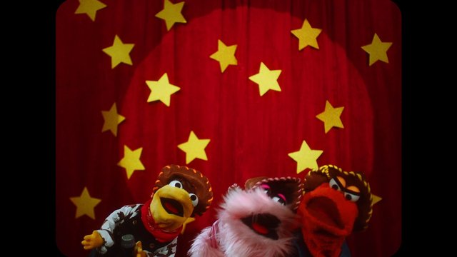 Video Reference: puppets, muppets, stage, curtain, stars, theater, performance, children, colorful, red background, costumes, entertainment