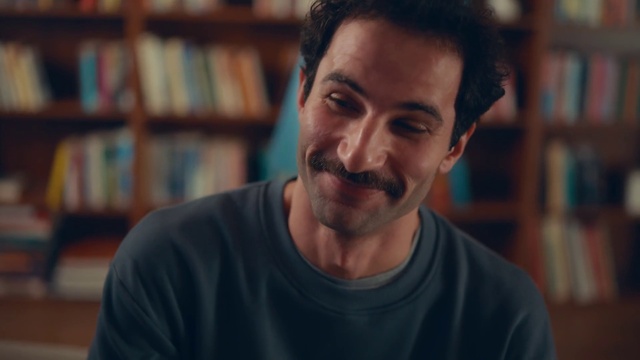 Video Reference: Forehead, Nose, Cheek, Chin, Smile, Eyebrow, Eye, Mouth, Beard, Human