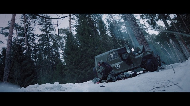 Video Reference: Tire, Snow, Automotive tire, Vehicle, Wheel, Motor vehicle, Tree, Automotive exterior, Automotive lighting, Automotive design