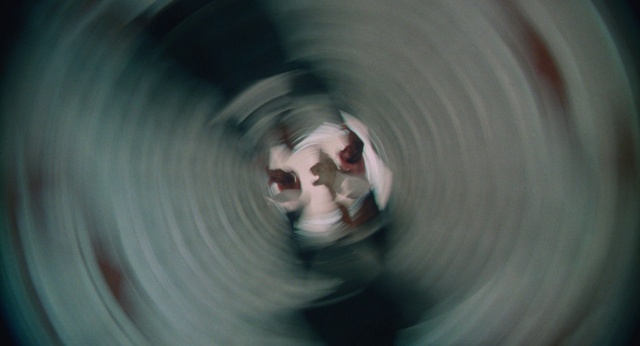 Video Reference: Eye, Liquid, Flash photography, Water, Gas, Circle, Transparent material, Symmetry, Metal, Automotive wheel system