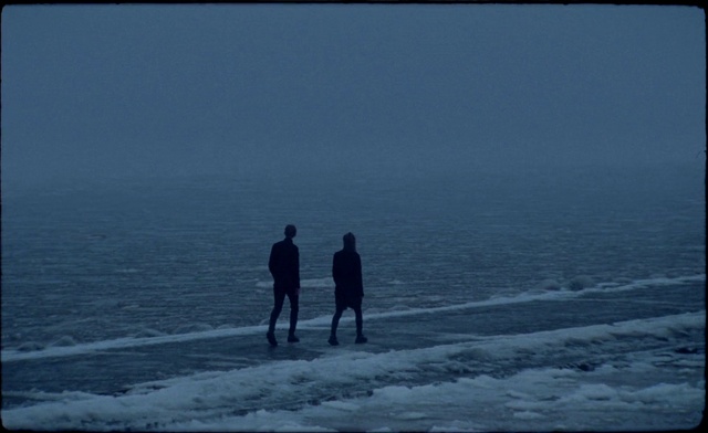 Video Reference: Water, Sky, Gesture, People in nature, Travel, Slope, Horizon, Landscape, Natural landscape, Mist