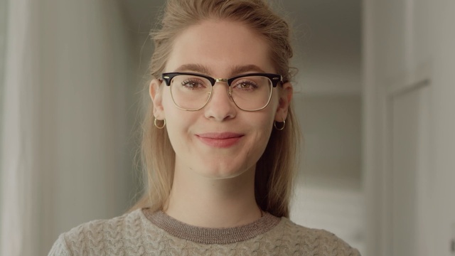 Video Reference: Hair, Forehead, Nose, Glasses, Cheek, Skin, Lip, Chin, Vision care, Eyebrow