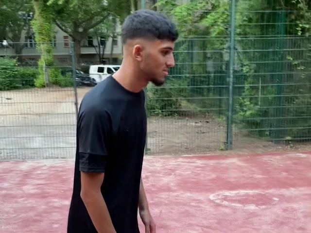 Video Reference: Plant, Sleeve, Tree, Chest, T-shirt, Leisure, Grass, Recreation, Mesh, Trunk