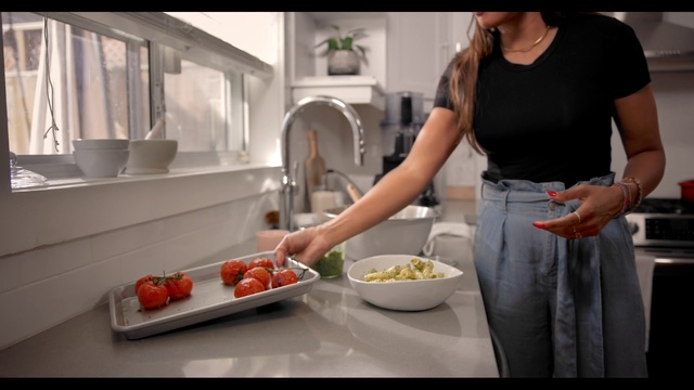Video Reference: Food, Tableware, Countertop, Kitchen, Dishware, Cabinetry, Recipe, Plate, Kitchen appliance, Ingredient