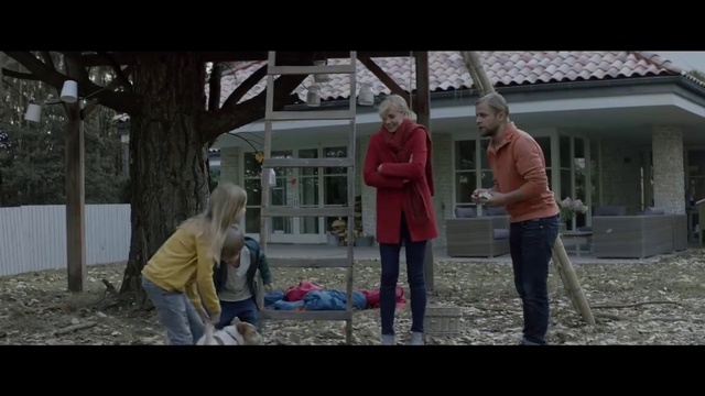 Video Reference: Flash photography, Gesture, Leisure, Tree, Tints and shades, Travel, Recreation, Fun, Magenta, Event