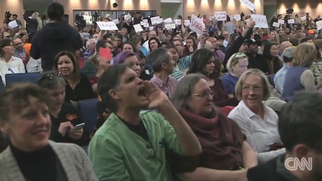 Video Reference: Crowd, T-shirt, Event, Fun, Audience, Room, Public event, Conversation, Performance, Meeting