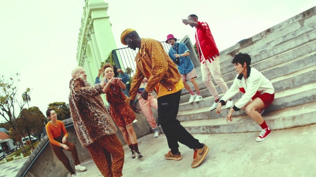 Video Reference: Sky, Temple, Happy, Shorts, Leisure, Travel, Fun, Event, Sandal, Recreation