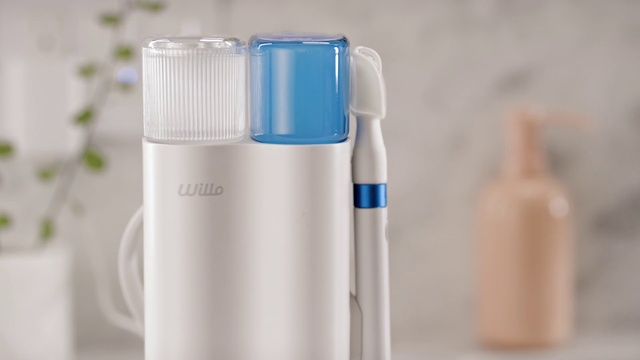 Video Reference: Liquid, Product, Fluid, Plastic bottle, Cylinder, Gas, Water bottle, Electric blue, Solvent, Bottle