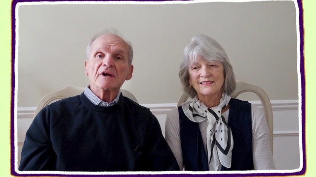 Video Reference: Gesture, Smile, Event, Happy, Scarf, Stole, Jewellery, White-collar worker, Conversation, Official