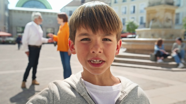 Video Reference: Forehead, Daytime, Human, Jaw, Smile, Happy, Public space, Travel, Leisure, Bangs