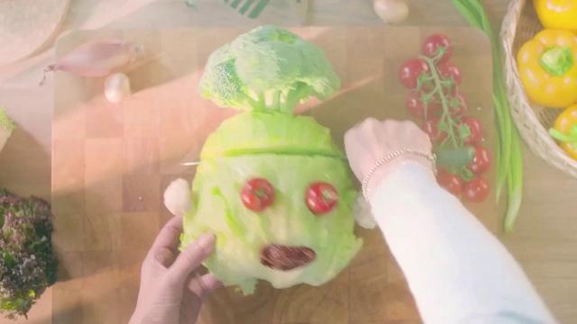 Video Reference: Food, Mukimono, Ingredient, Recipe, Tableware, Finger, Plant, Cuisine, Natural foods, Dish