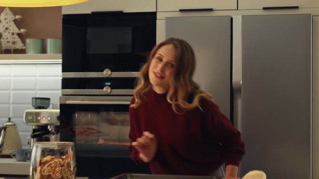 Video Reference: Smile, Kitchen, Cooking, Kitchen appliance, Home appliance, Recipe, Tableware, Room, Cuisine, Microwave oven