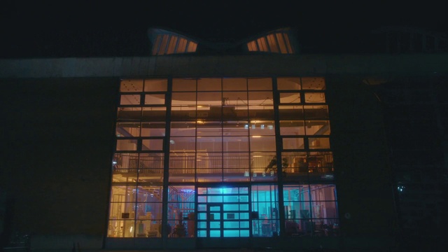 Video Reference: Glass, Tints and shades, Commercial building, Facade, City, Symmetry, Rectangle, Shade, Metal, Fixture