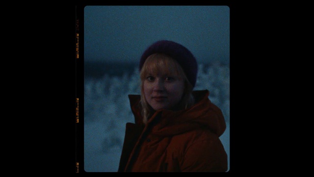 Video Reference: Flash photography, Tints and shades, Space, Electric blue, Darkness, Fun, Sky, Toddler, Magenta, Midnight