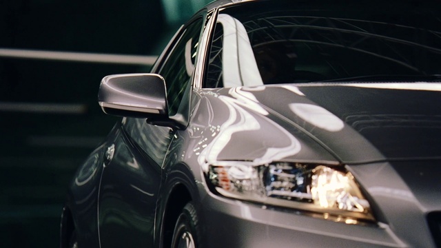 Video Reference: Automotive parking light, Wheel, Tire, Vehicle, Car, Hood, Automotive lighting, Automotive tire, Grille, Alloy wheel