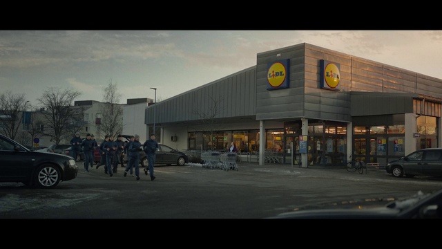 Video Reference: Wheel, Tire, Cloud, Sky, Vehicle, Car, Automotive tire, Asphalt, Building, Motor vehicle