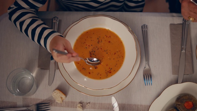 Video Reference: Food, Drinkware, Dishware, Tableware, Kitchen utensil, Ingredient, Coffee cup, Cup, Saucer, Recipe