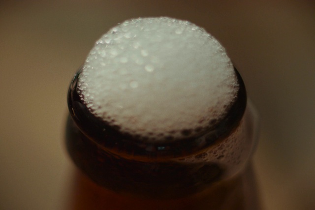 Video Reference: Liquid, Fluid, Cork, Drink, Bottle, Chemical compound, Glass bottle, Bottle stopper & saver, Macro photography, Bottle cap