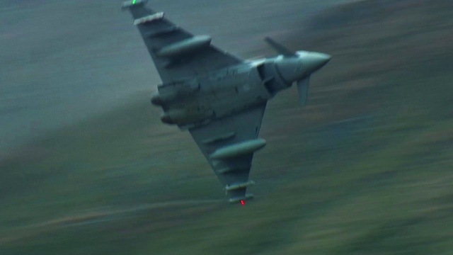 Video Reference: Aircraft, Airplane, Vehicle, Fin, Aviation, Aerospace manufacturer, Military aircraft, Sky, Fighter aircraft, Wing