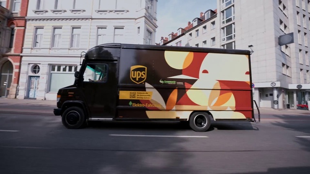 Video Reference: Wheel, Tire, Window, Vehicle, Building, Truck, Motor vehicle, Mode of transport, Food truck, Art