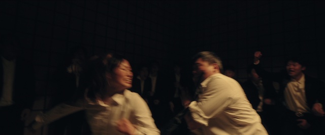 Video Reference: Flash photography, Gesture, Fun, Sleeve, Event, Midnight, Performing arts, T-shirt, Darkness, Entertainment