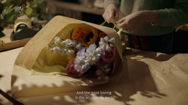 Video Reference: Hand, Recipe, Plant, Petal, Cuisine, Table, Flower Arranging, Flower, Dish, Wedding ceremony supply