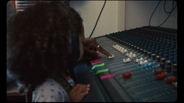 Video Reference: Equalizer, Mixing engineer, Audio equipment, Electronic instrument, Nail, Mixing console, Fun, Audio engineer, Sound engineer, Darkness