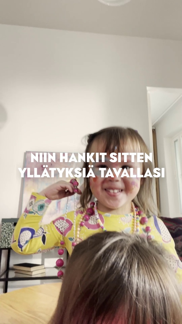 Video Reference: Hair, Hairstyle, Smile, Eyelash, Happy, Black hair, Toddler, Child, Room, Fun