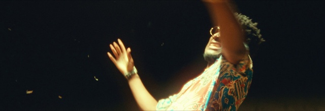 Video Reference: Hand, Flash photography, Gesture, Finger, Elbow, Entertainment, Performing arts, Music, Thumb, Music artist