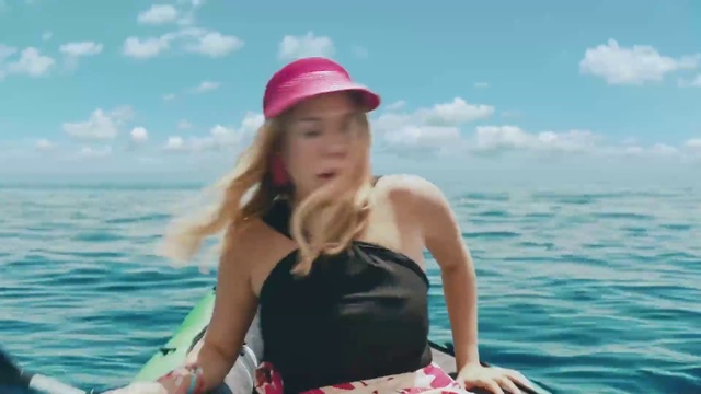 Video Reference: Water, Sky, Cloud, Cap, Flash photography, Travel, Baseball cap, Happy, Leisure, Fun