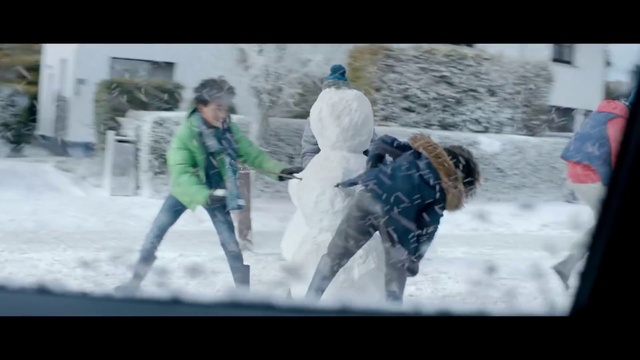 Video Reference: Snow, Gesture, Freezing, Geological phenomenon, Fun, Recreation, Helmet, Personal protective equipment, Event, Winter