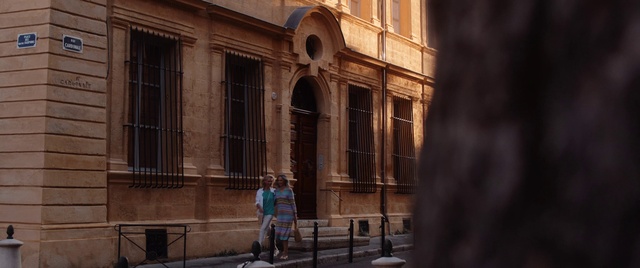 Video Reference: Window, Facade, City, Arch, Travel, Street, Column, Wood, Medieval architecture, Classical architecture