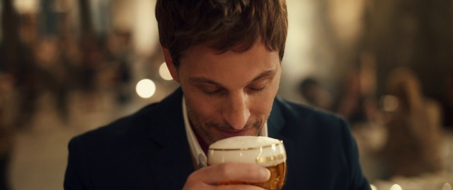 Video Reference: Face, Drinkware, Beer, Drinking, Alcoholic beverage, Drink, Tableware, Serveware, Event, Coffee cup