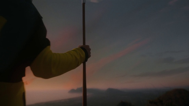 Video Reference: Cloud, Sky, Atmosphere, Gesture, Flag, Dusk, Sunrise, Astronomical object, Sunset, Landscape