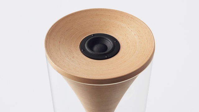 Video Reference: Table, Wood, Audio equipment, Circle, Plywood, Auto part, Metal, Adhesive, Automotive wheel system, Fashion accessory