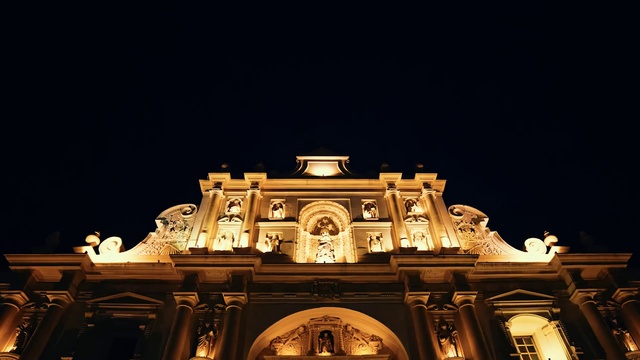 Video Reference: Building, Sky, Facade, Landmark, Symmetry, City, Midnight, Arch, Darkness, Art