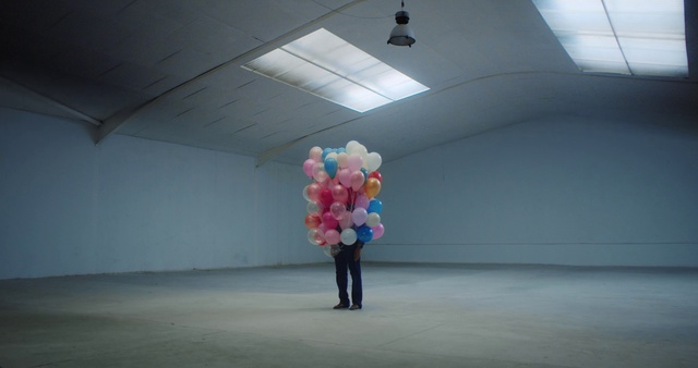 Video Reference: Cloud, Balloon, Sky, Art, Entertainment, Event, Leisure, Electric blue, Magenta, Ceiling