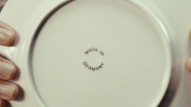 Video Reference: Tableware, Dishware, Serveware, Cup, Porcelain, Circle, Plate, Font, Kitchen utensil, Platter