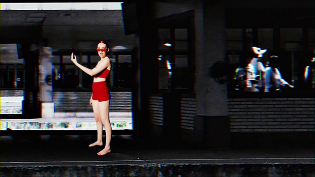 Video Reference: Entertainment, Flash photography, Window, Thigh, Performing arts, Performance art, Human leg, Event, Fun, Sportswear