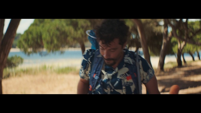 Video Reference: Flash photography, Happy, Tree, Leisure, Eyewear, Grass, Travel, People in nature, Recreation, Landscape