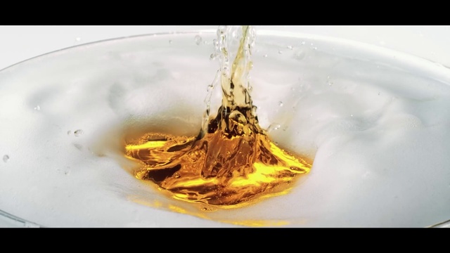 Video Reference: Liquid, Fluid, Amber, Drink, Art, Solvent, Circle, Transparent material, Macro photography, Transparency