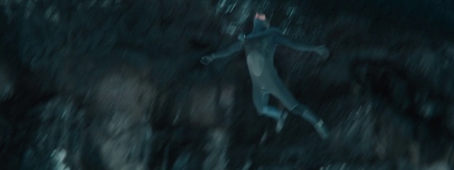 Video Reference: Flash photography, Underwater, Marine biology, Water, Electric blue, Cg artwork, Darkness, Fictional character, Midnight, Art